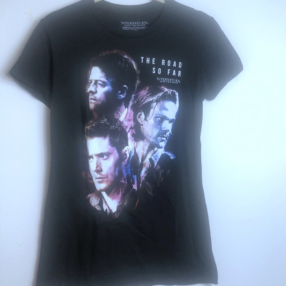 Hot Topic Supernatural Graphic Tee Short Sleeve